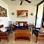 Escape to Paradise, Minimalist 4-BR Beachfront, 300 Mbps with amazing views