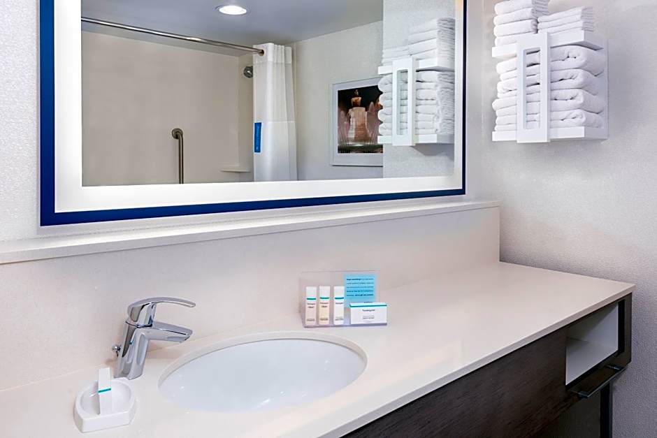Hampton Inn & Suites Kansas City-Country Club Plaza