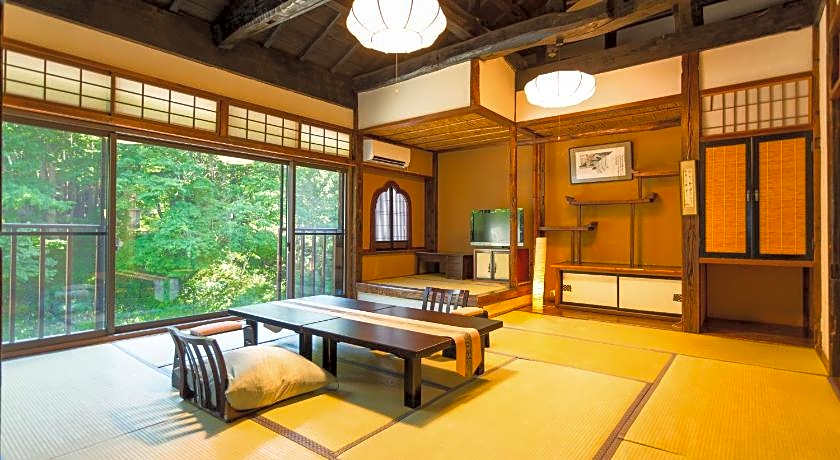 Honke Bankyu Hot Spring Ryokan