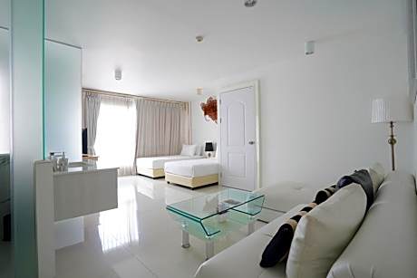 Standard Twin Room with Sofa