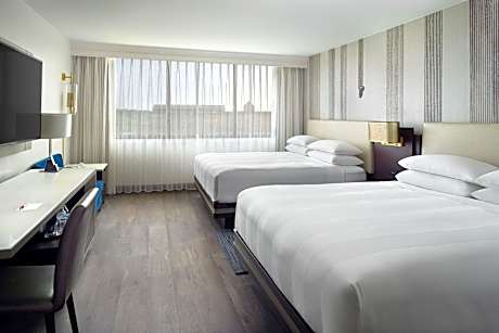 Room Multiple Beds Non Smoking (2 King Beds)