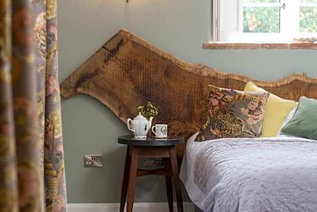 Standard Superking OR Twin Room - Fully Accessible (DOG friendly)