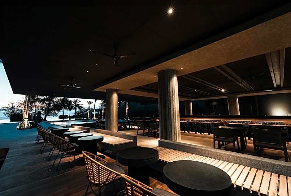 Funny Lion Puerto Princesa