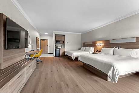 Suite with Two King Beds