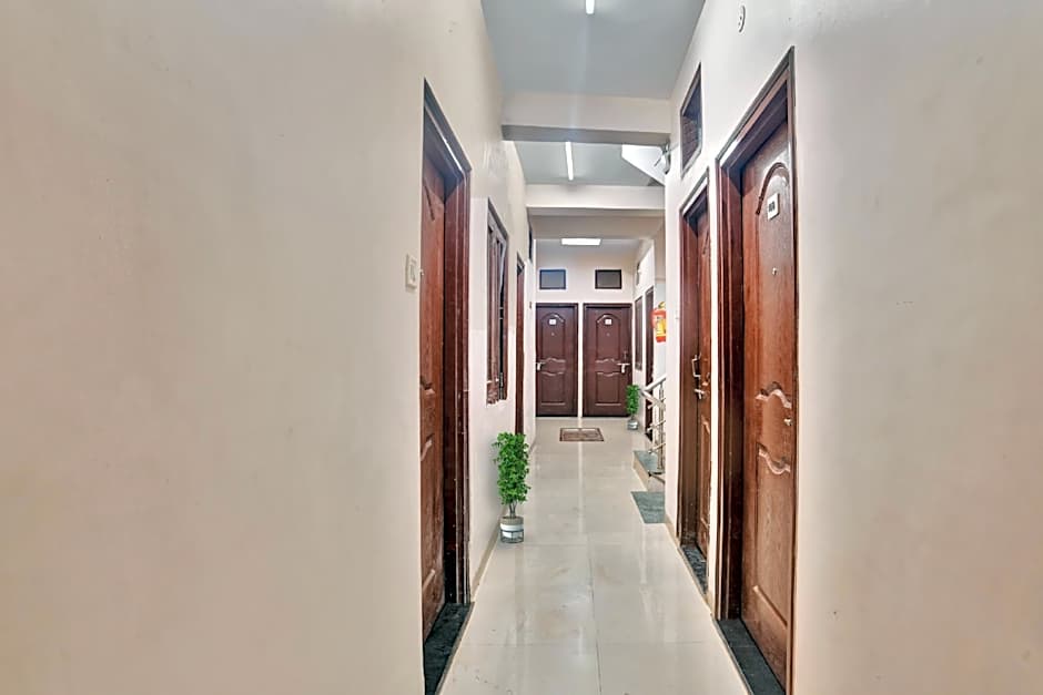 Silver Peace by OYO Rooms – Indore, OH