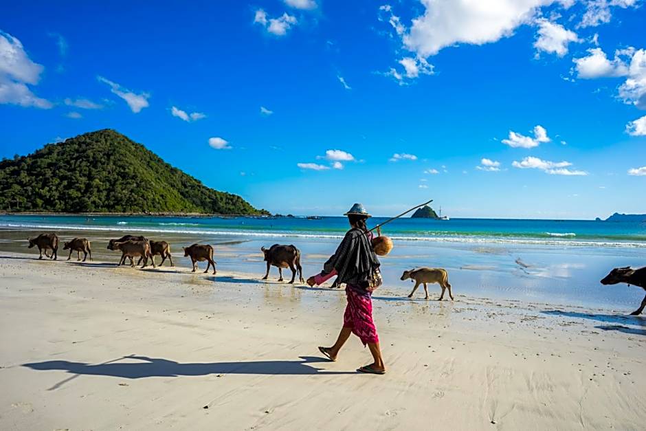 Sempiak Seaside Resort