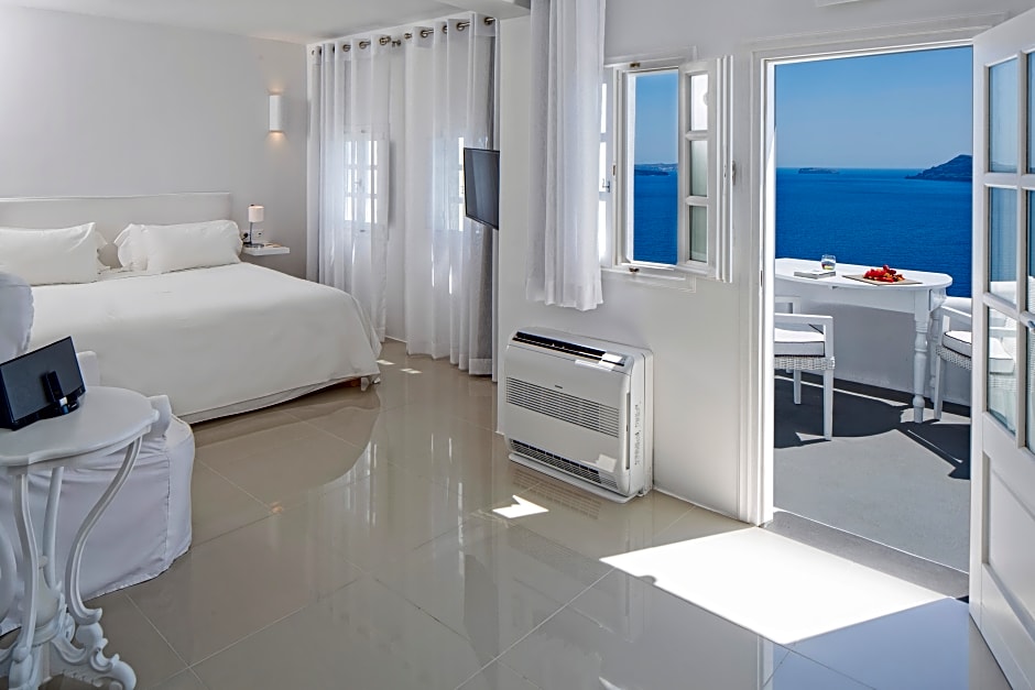 Photo 1 of 5 of Junior Suite, Sea View