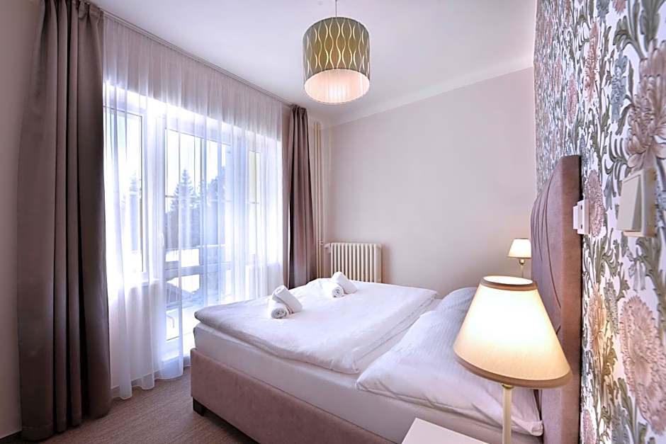 APLEND Hotel Lujza Major