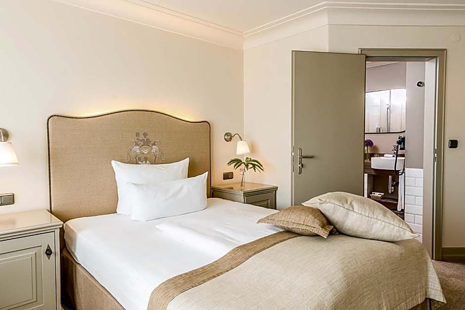 Schlosshotel Steinburg