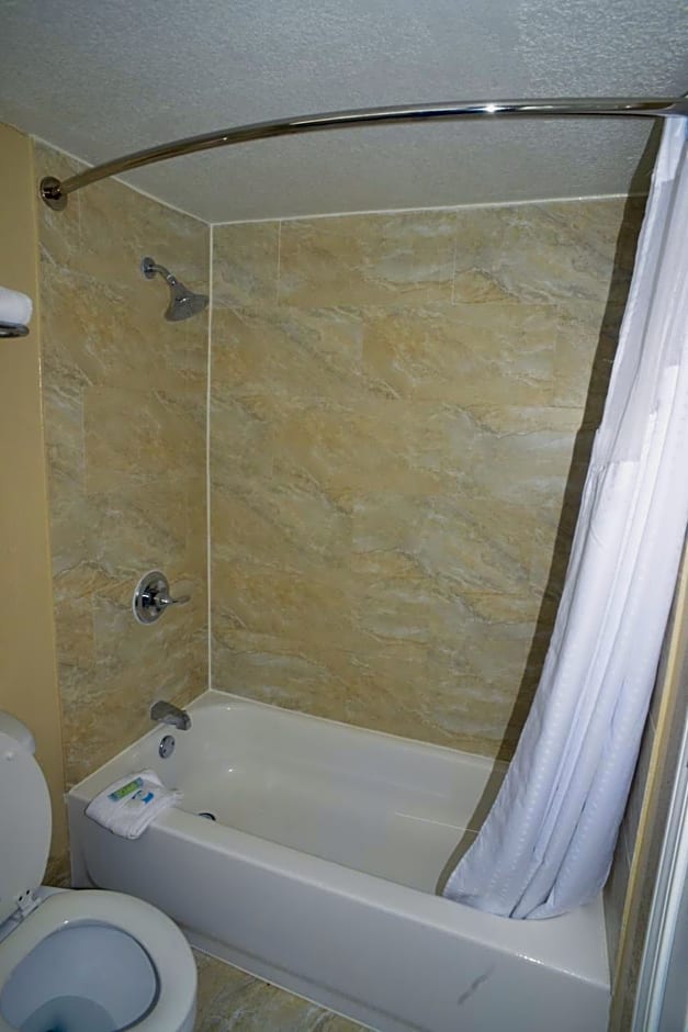 Hometown Inn & Suites