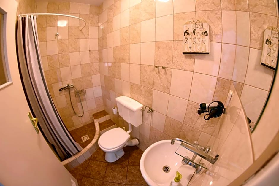 Pokoje go¿cinne Ewela