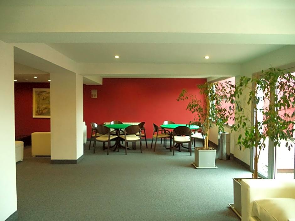 MIL810 Ushuaia Hotel