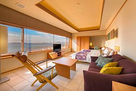 Deluxe Twin Room with Sea View