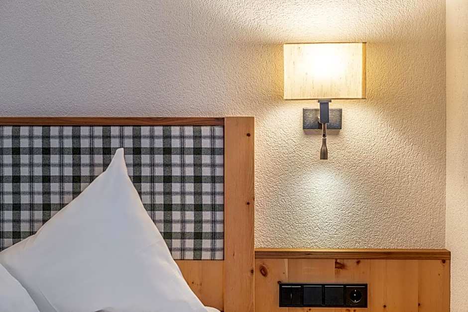 Hotel Schöpf - Mountain Hideaway