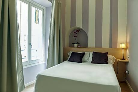 Double Room with Private External Bathroom