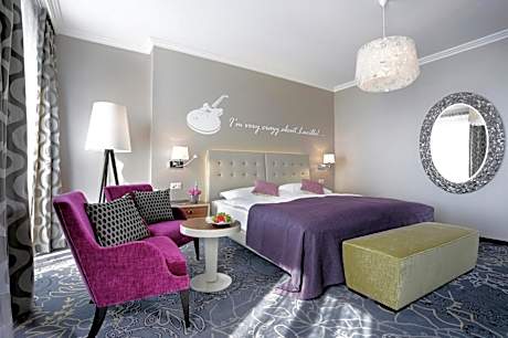 Deluxe Triple Room with Lake View