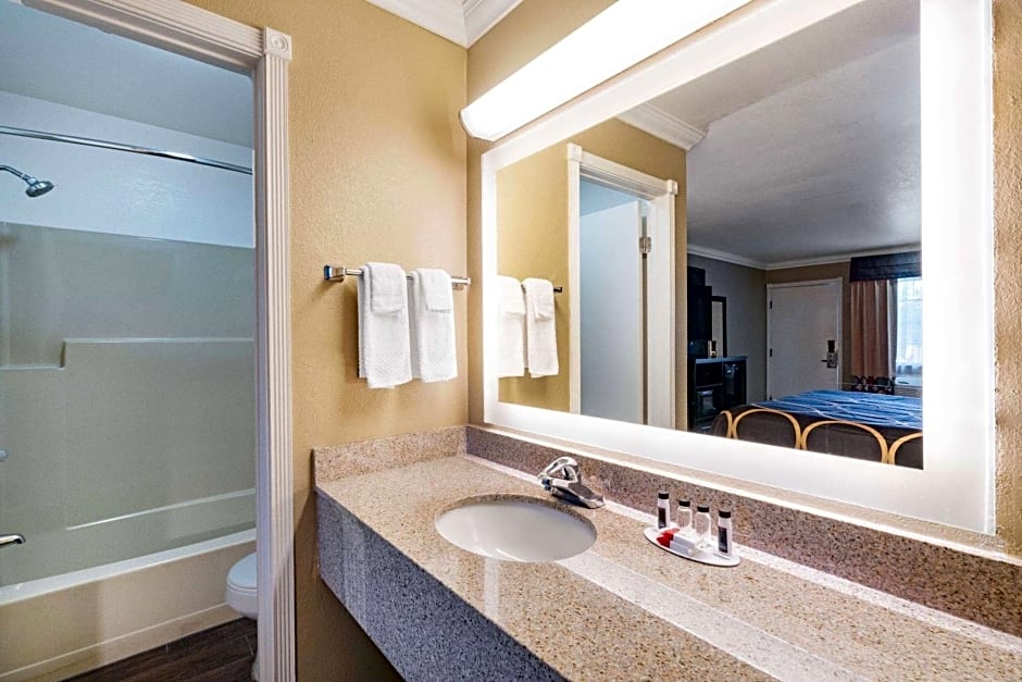 Super 8 by Wyndham Ukiah