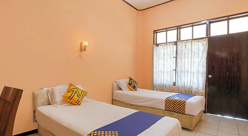 SPOT ON 2465 Hotel Raung View