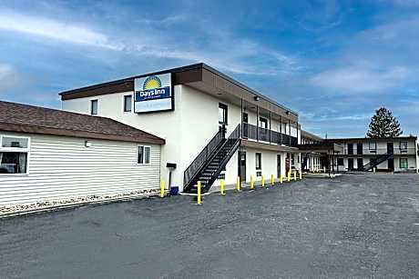 Days Inn by Wyndham Wheatland