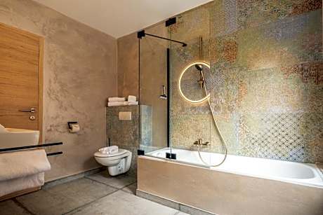 Quadruple Room with Bathroom