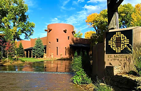 El Monte Sagrado Resort & Spa