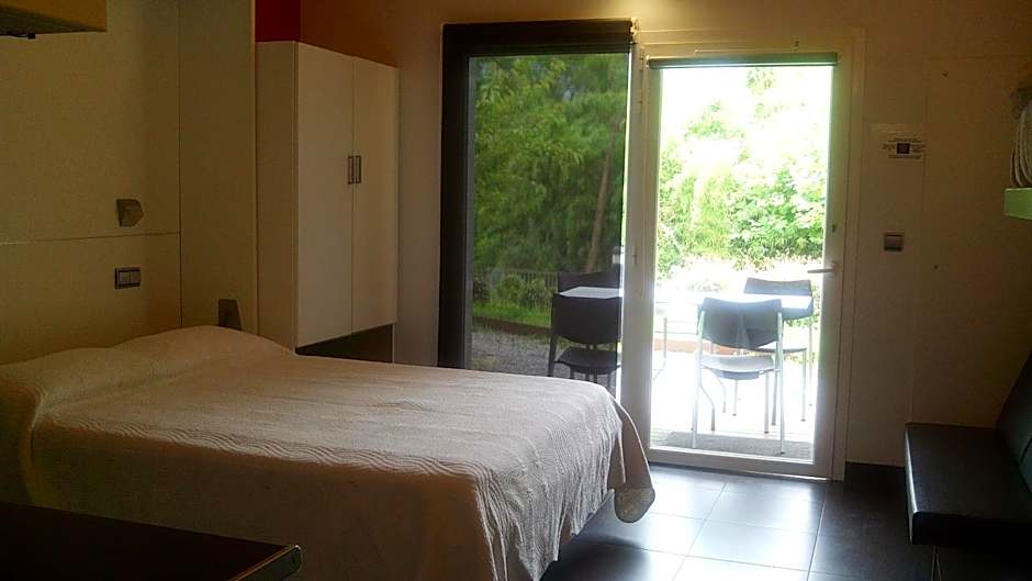 Albergue/Auberge ULIA Youth Hostel