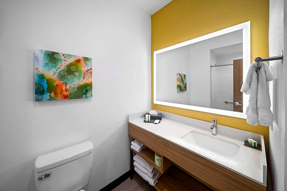 La Quinta Inn & Suites by Wyndham El Paso East Loop-375