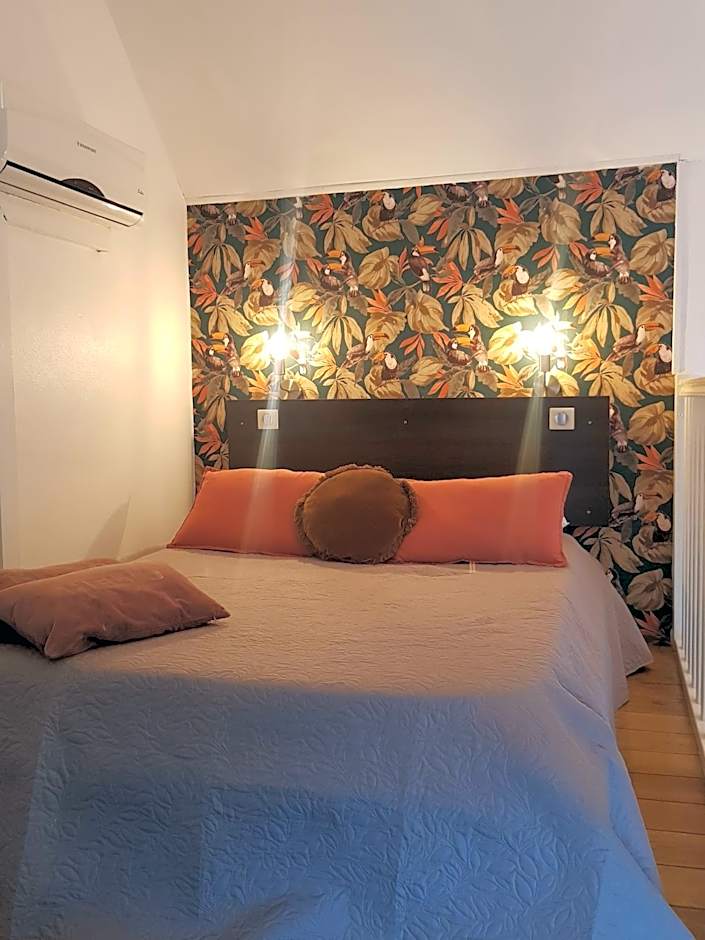 11 - LE VACOA - CHAMBRE 11 ETG G