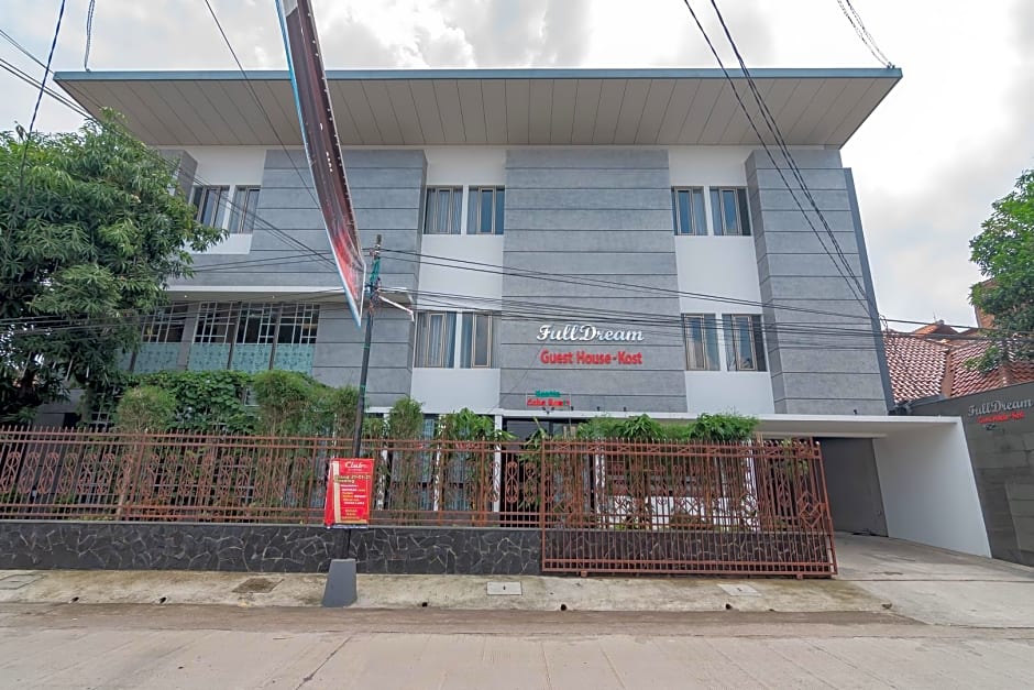 RedDoorz Plus @ Cirebon City Center