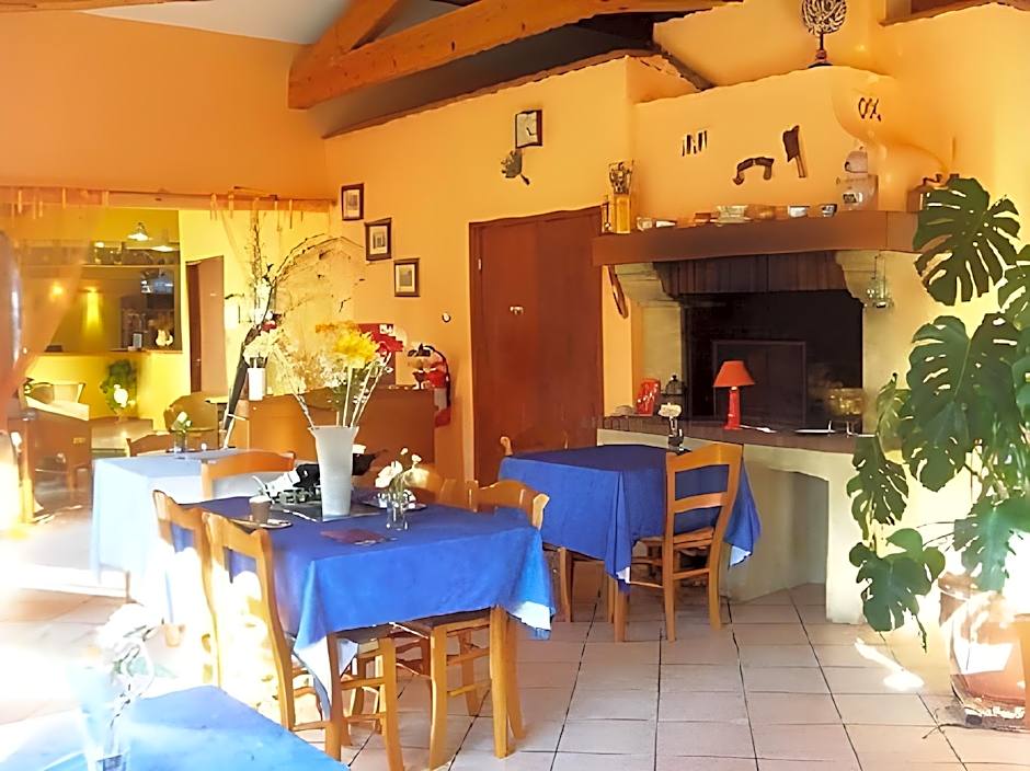 Logis Hotel Le Vieux Moulin