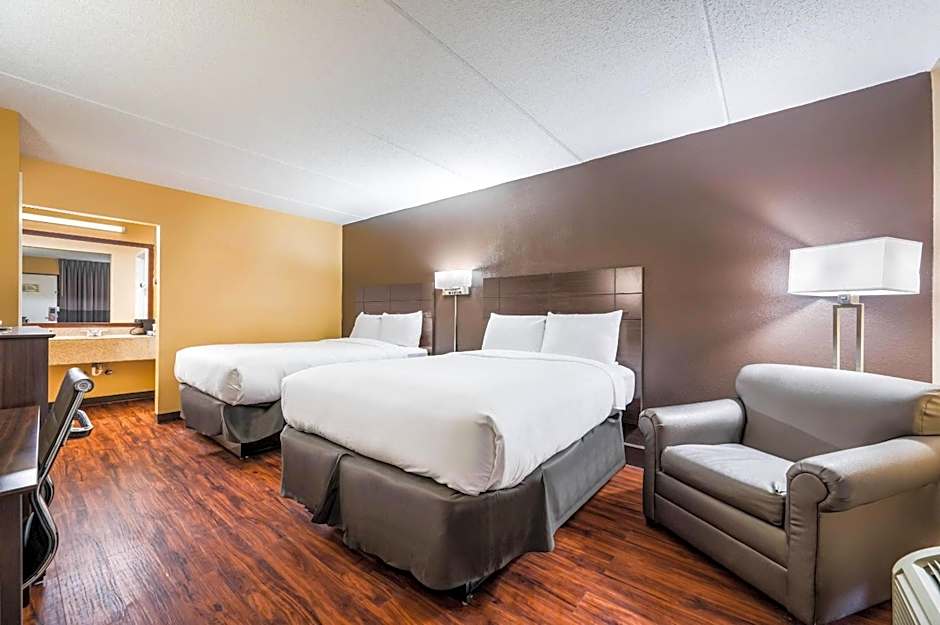 Econo Lodge Columbus near Airport