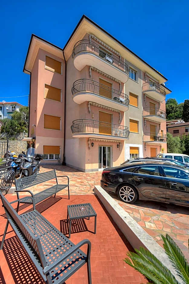 Hotel Noris