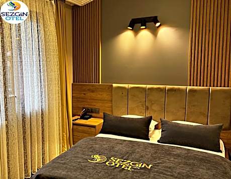 Family Suite with Lake View