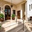 Villa Nazareth - Boutique hotel in a central location