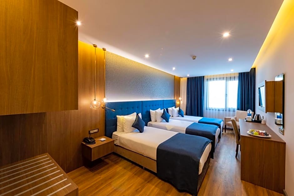 Photo 1 of 31 of Triple Room