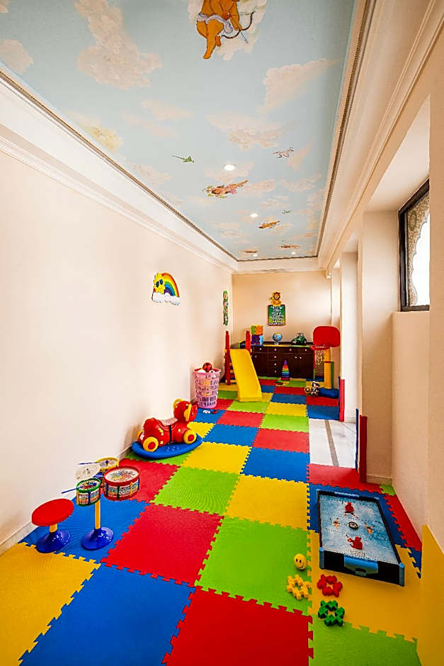 Taj Fateh Prakash Palace Udaipur