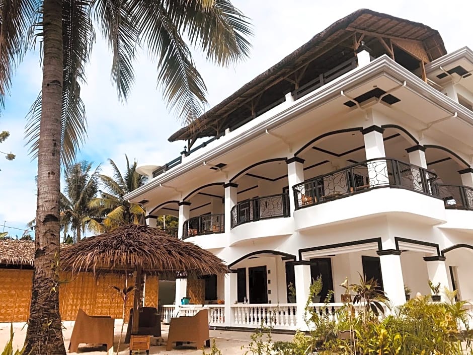 Everyday Sunday Hotel & Cafe