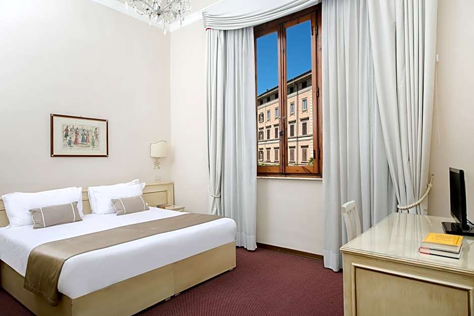 Photo 1 of 5 of Double Room