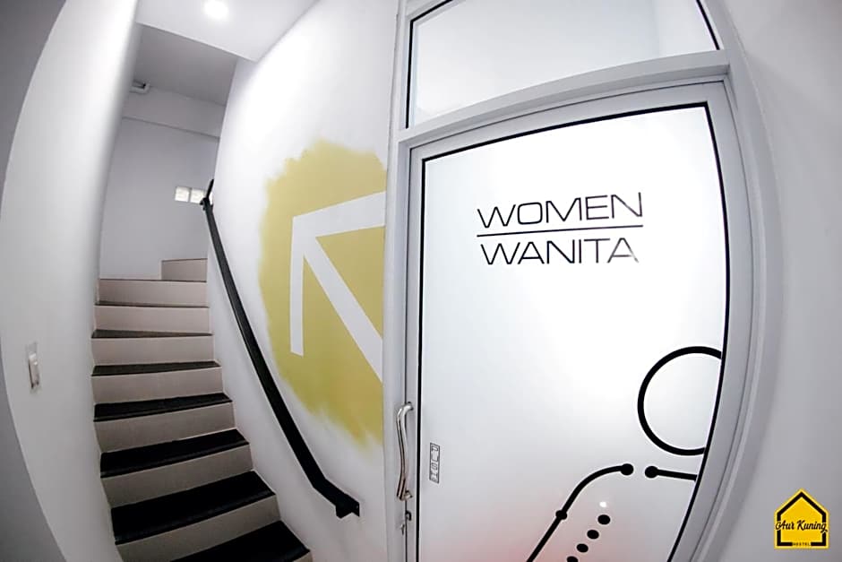 AUR KUNING HOSTEL SYARIAH Bukittinggi