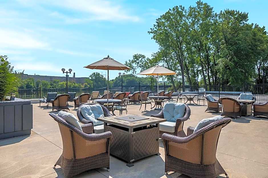 Radisson Hotel Grand Rapids Riverfront