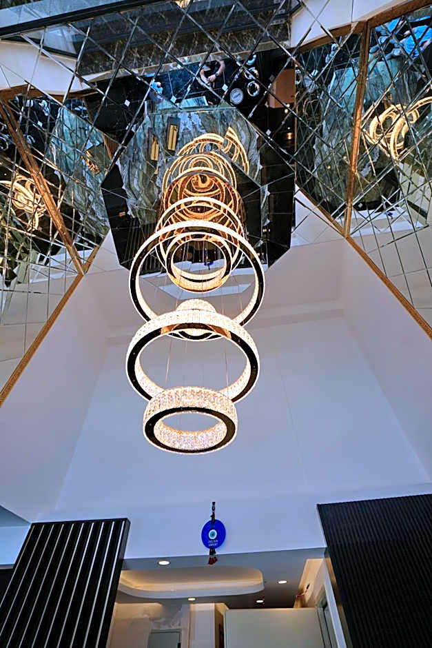 Shelton Airport Hotel