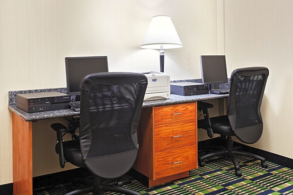 Holiday Inn Express Richmond-Brandermill-Hull Street, an IHG Hotel