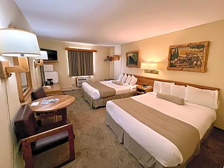 Standard Queen Room with Two Queen Beds