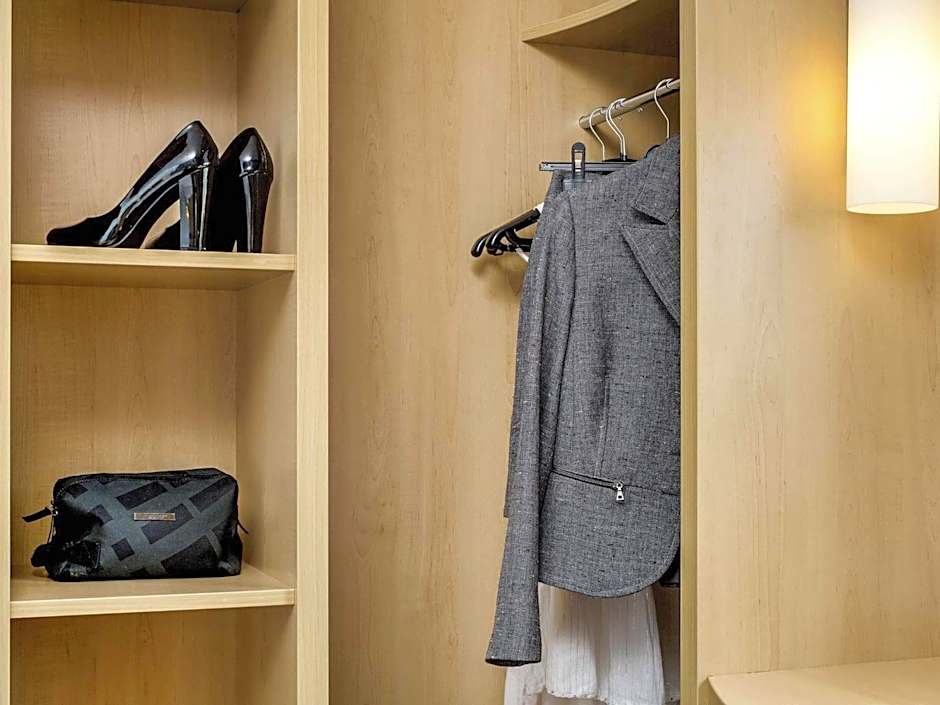 ibis Montceau les Mines