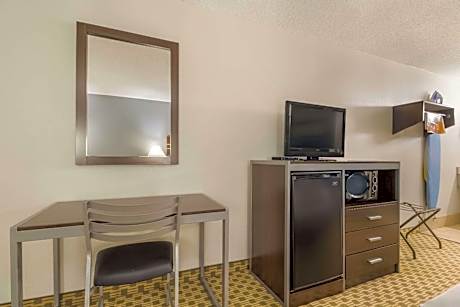 King Room - Non-Smoking