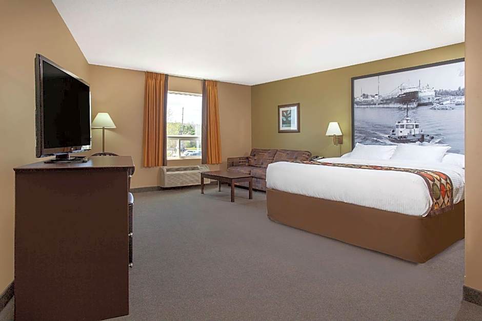 Super 8 by Wyndham Midland