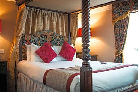 Double Room with Four Poster Bed