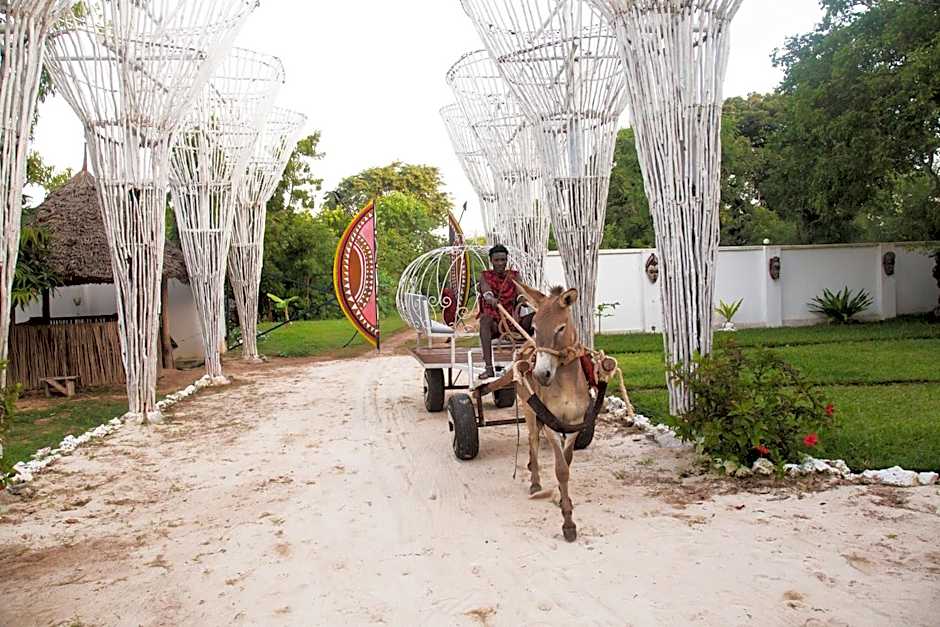 Antonio Beach Tree House Hotel & Spa