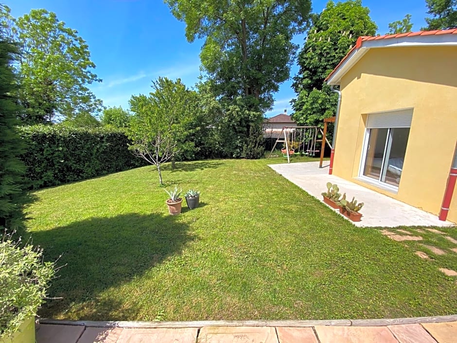 Chambres dans villa avec piscine