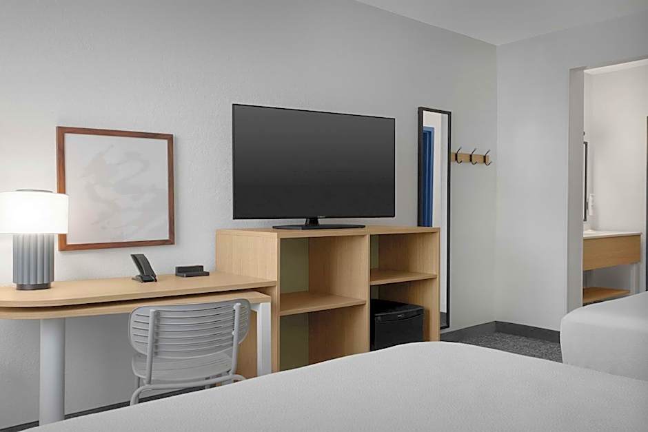 Spark by Hilton Miami Doral